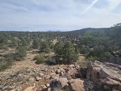 6001 W Dillon Wash Rd, Prescott, AZ 86305