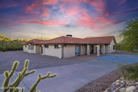 780 S Saguaro Dr, Wickenburg, AZ 85390