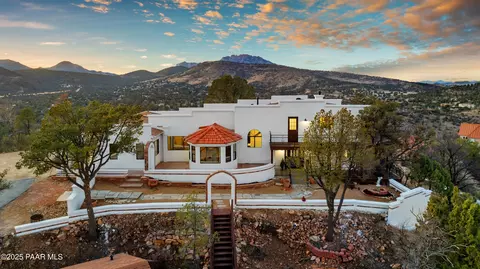 1204 W Carlock Dr, Prescott, AZ 86305