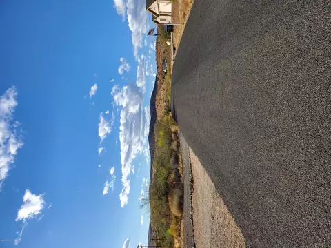 20014 E Lakeside Rd, Mayer, AZ 86333 photo 2