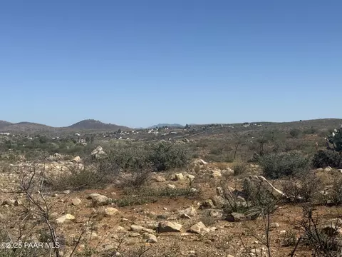 19669 E Sage Brush Dr, Cordes Lakes, AZ 86333
