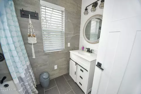 Bath - 12383 E Central Ave, Mayer, AZ 86333 photo 1 of 3