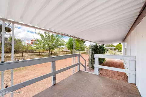17431 E Meadow Ln, Mayer, AZ 86333 photo 3