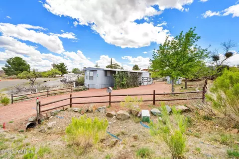17431 E Meadow Ln, Mayer, AZ 86333 photo 2