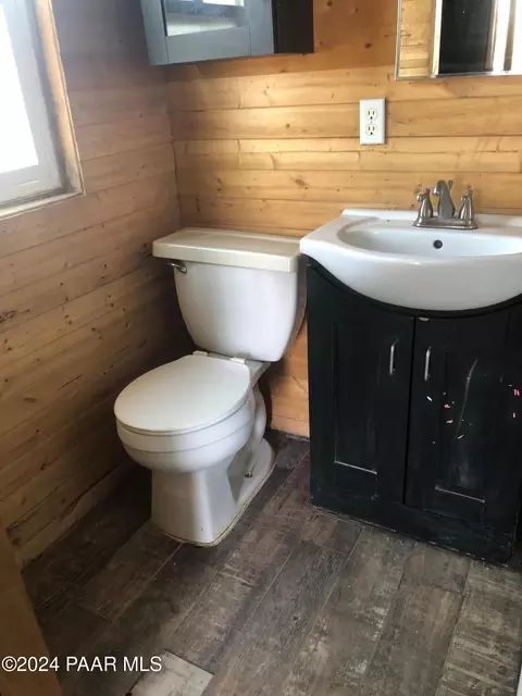 Bath - 3669 N Verde Rd, Williams, AZ 86046 photo 3 of 3