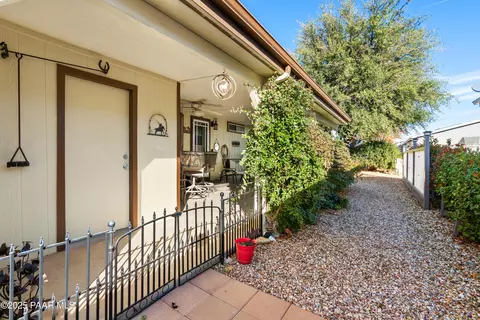 12190 E Obsidian Loop Rd, Dewey, AZ 86327 photo 15
