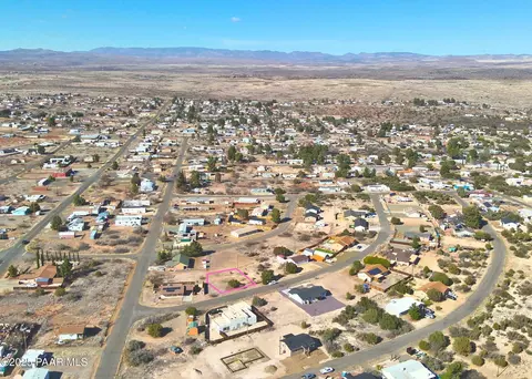 20512 E Ash Creek Rd, Mayer, AZ 86333