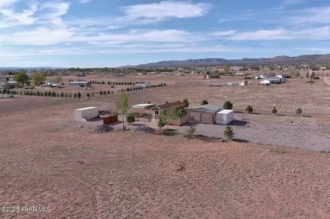 24700 N Stump Rd, Paulden, AZ 86334