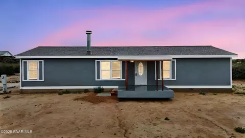 585 N Old Coach Trl, Dewey, AZ 86327