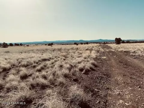 90 Volcano Trl # B, Ash Fork, AZ 86320 photo 6