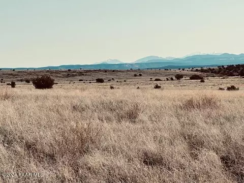 90 Volcano Trl # B, Ash Fork, AZ 86320 photo 11