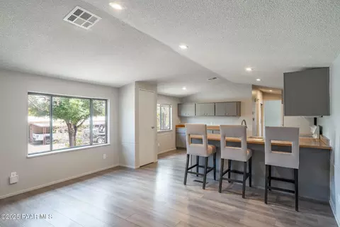 10439 E Brangus Ln, Dewey, AZ 86327 photo 5