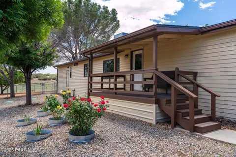 10439 E Brangus Ln, Dewey, AZ 86327 photo 2