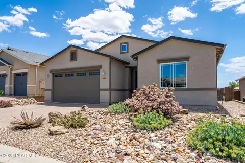 12897 E Castro St, Dewey, AZ 86327
