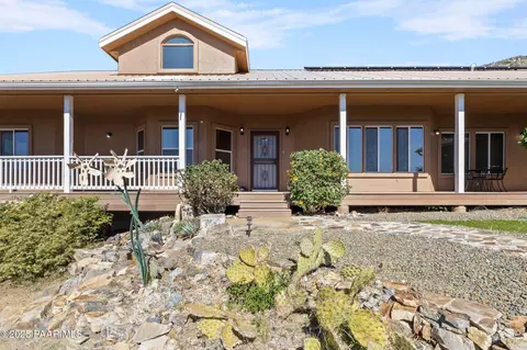 9520 Poland Rd, Mayer, AZ 86333