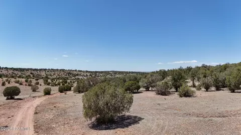 000 Ataway Rd, Seligman, AZ 86337