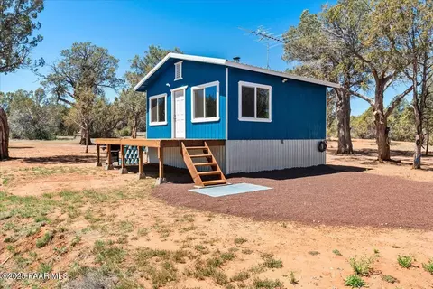 453 Arizona Rd, Ash Fork, AZ 86320 photo 2