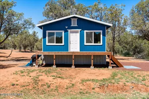 453 Arizona Rd, Ash Fork, AZ 86320