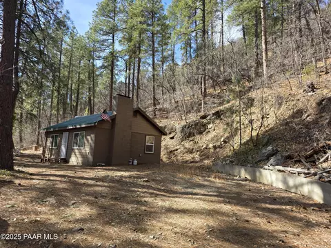 8280 S Breezy Pine Rd, Mayer, AZ 86333