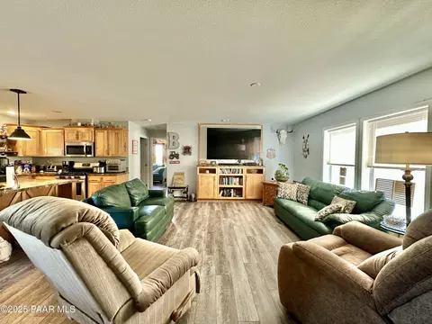 934 Cedar St, Ash Fork, AZ 86320 photo 2