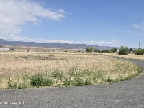 5913 N Hill Dr, Prescott Valley, AZ 86314