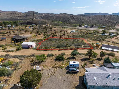 13430 E Summit Ave, Mayer, AZ 86333