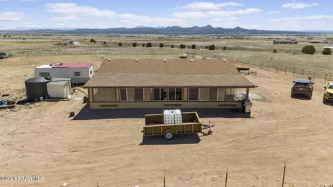 3233 W Sandstone Dr, Paulden, AZ 86334