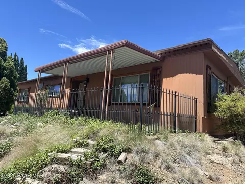 1341 Albino Trl, Dewey, AZ 86327