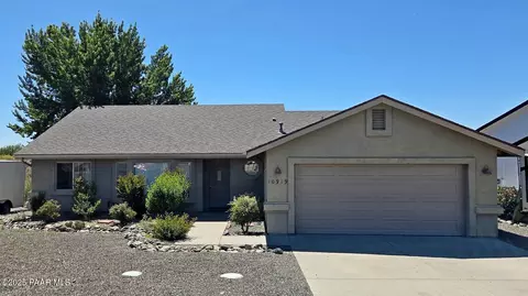 10919 E Roundup Dr, Dewey, AZ 86327