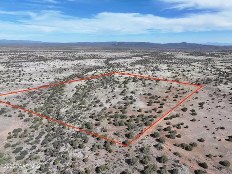 68 Off Of Outback, Ash Fork, AZ 86320