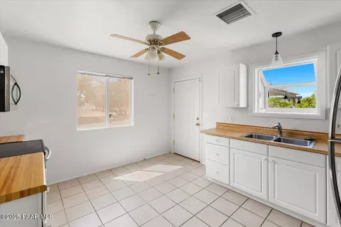 Kitchen - 20249 E Prickly Pear Dr, Mayer, AZ 86333 photo 1 of 1