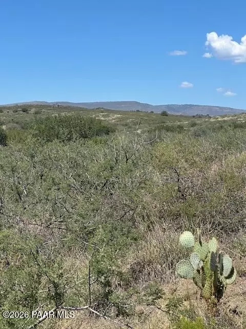 15450 E Upper Ridge Ln, Mayer, AZ 86333