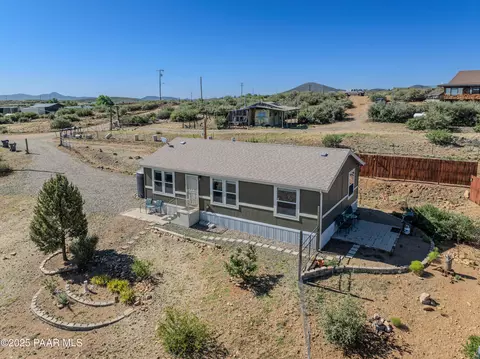 10402 E Kachina Pl, Dewey, AZ 86327