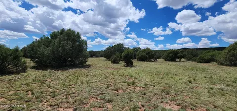 687 Medicine Man Trl # -A, Seligman, AZ 86337