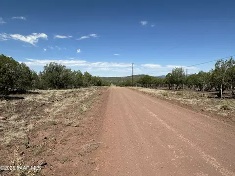 2050 W Skyline Dr, Williams, AZ 86046 photo 6