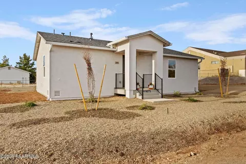 20085 E Conestoga Dr, Mayer, AZ 86333