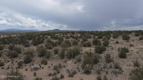 1595 E Verde Ranch Rd, Paulden, AZ 86334 photo 3