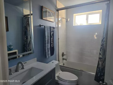 Bath - 1400 Tanner, Ash Fork, AZ 86320 photo 1 of 2