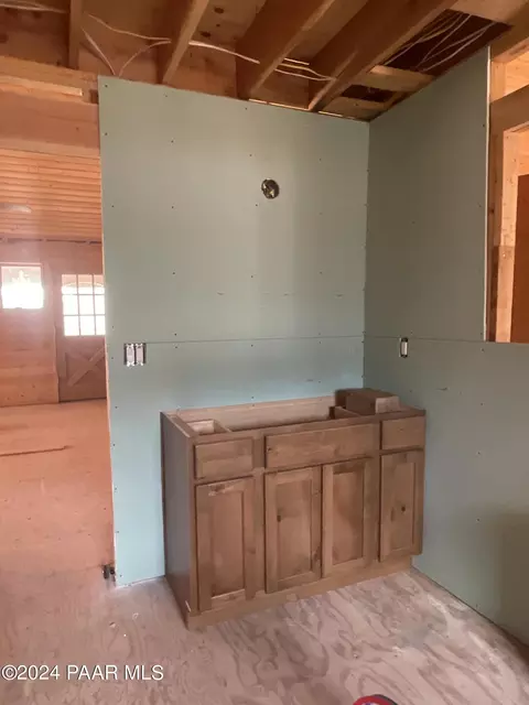 Bath - 154 153 Gleed Sta, Ash Fork, AZ 86320 photo 1 of 1