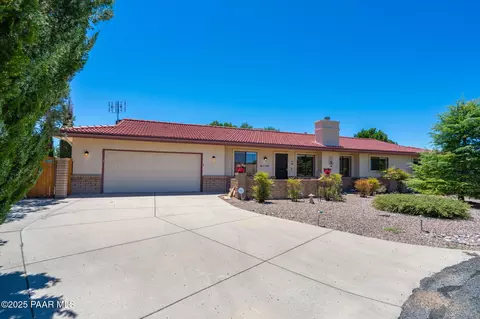 11185 E Navajo Dr, Dewey, AZ 86327