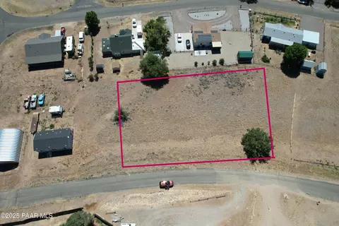 18432 S Country Clb Dr, Peeples Valley, AZ 86332