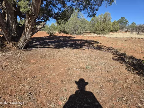 2 E Raney Rd, Ash Fork, AZ 86320 photo 11