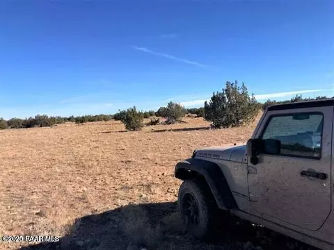 9800 W Boiling Pot Rd, Ash Fork, AZ 86320 photo 2