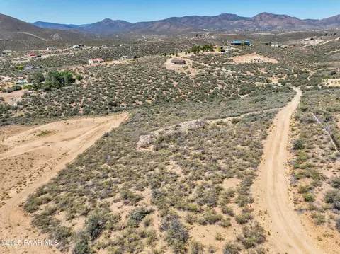 1285 Stumps Rd, Dewey-humboldt, AZ 86327