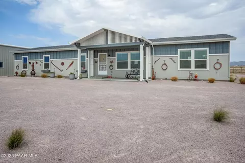 26340 N Vineyard Ln, Paulden, AZ 86334