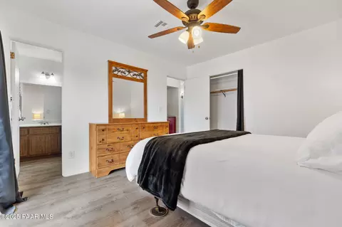 Bedroom - 11613 E Silver Spur, Dewey, AZ 86327 photo 2 of 4