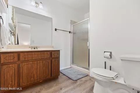 Bath - 11613 E Silver Spur, Dewey, AZ 86327 photo 1 of 3