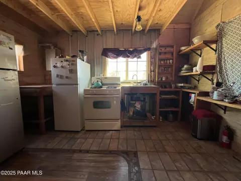 10500 W Big Moon Ln, Ash Fork, AZ 86320 photo 11