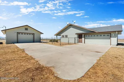 8590 E Pony Express Trl, Prescott Valley, AZ 86315