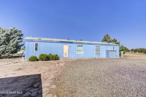 1805 W Carriage Ln, Paulden, AZ 86334